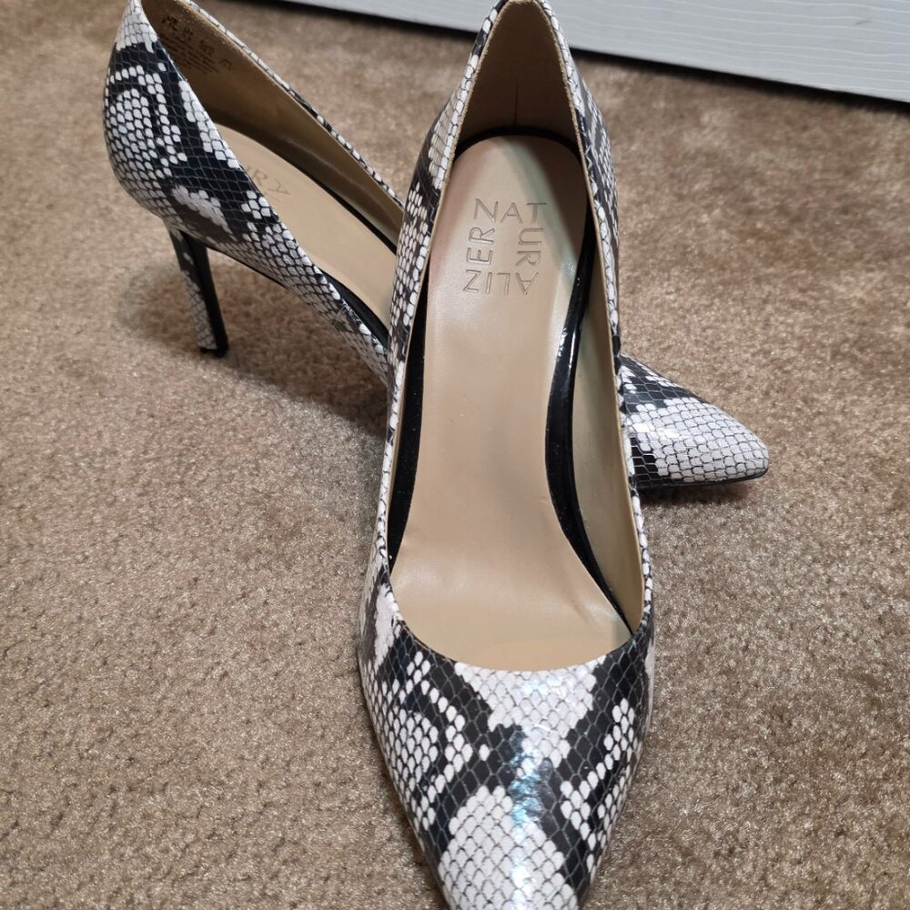 Naturalizer 'Anna' Leather heels in Alabaster Snake Print sz 8,5M NWOB